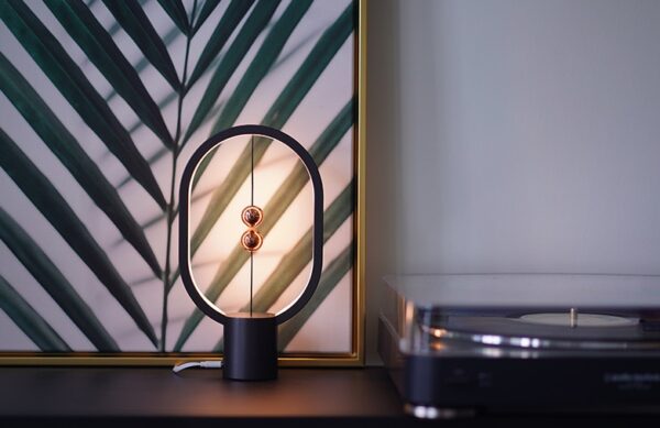 Zaina Magnetic Switch USB Table Lamp - Image 7